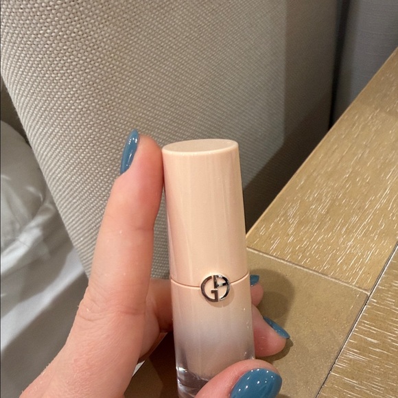 Armani - Picture 1 of 2